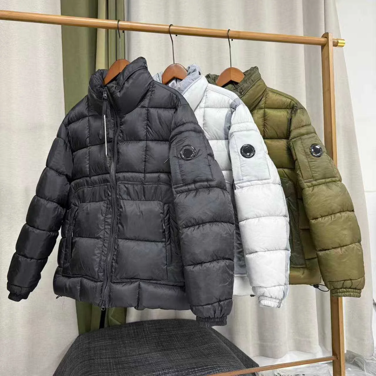 Black Compass Emblem Patchwork Cotton Jacket Collar Stand up Dual Color Block Square Grid Stitch Winter Men's Casual Wear