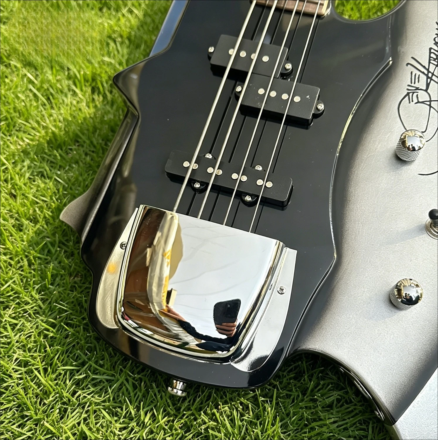 Performance Axe Bass Style Black Silver 4-String Bass Signature Graphi  guitar