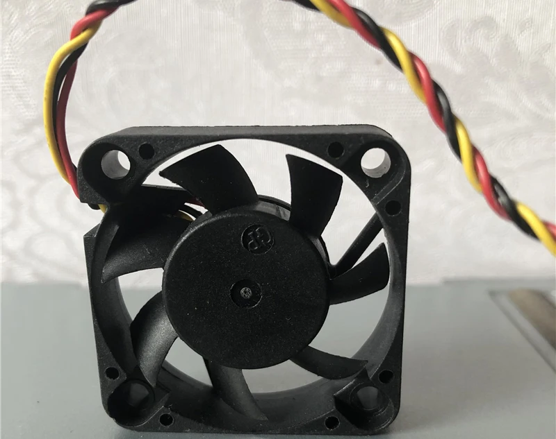 Cooler Master A4010-70RB-3QN-F1 DF0401012RFMN 12V 0.16A air blower