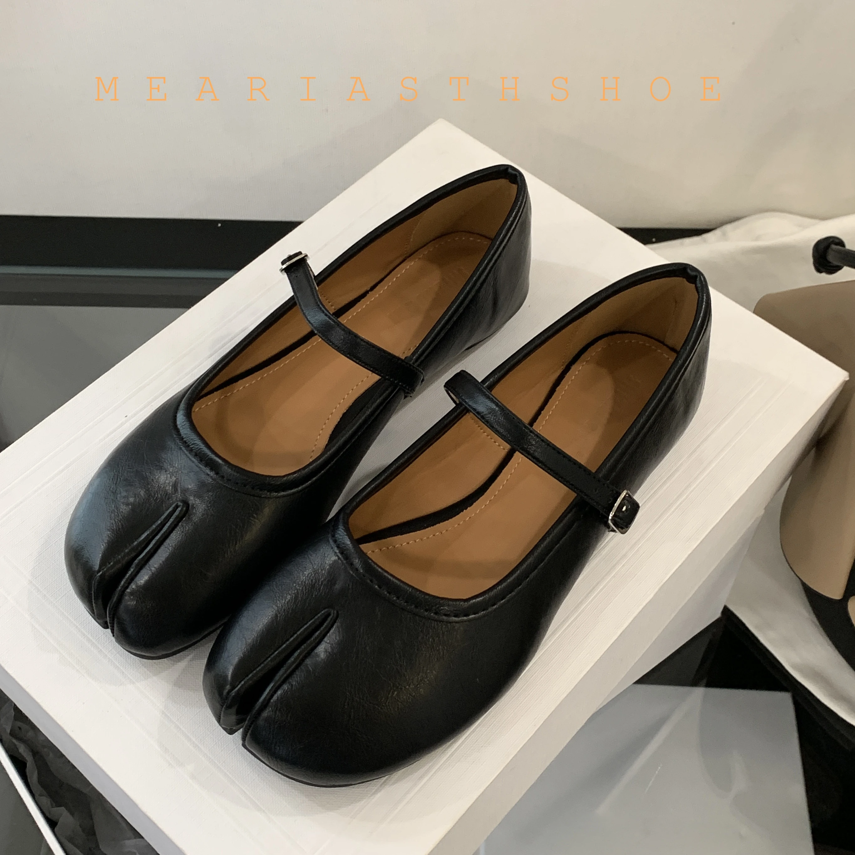 fashion-tabi-ninja-shoes-women-flats-ballet-split-toe-ballerinas-ladies-round-heeled-loafers-tacones-female-moccasin-brand-mujer