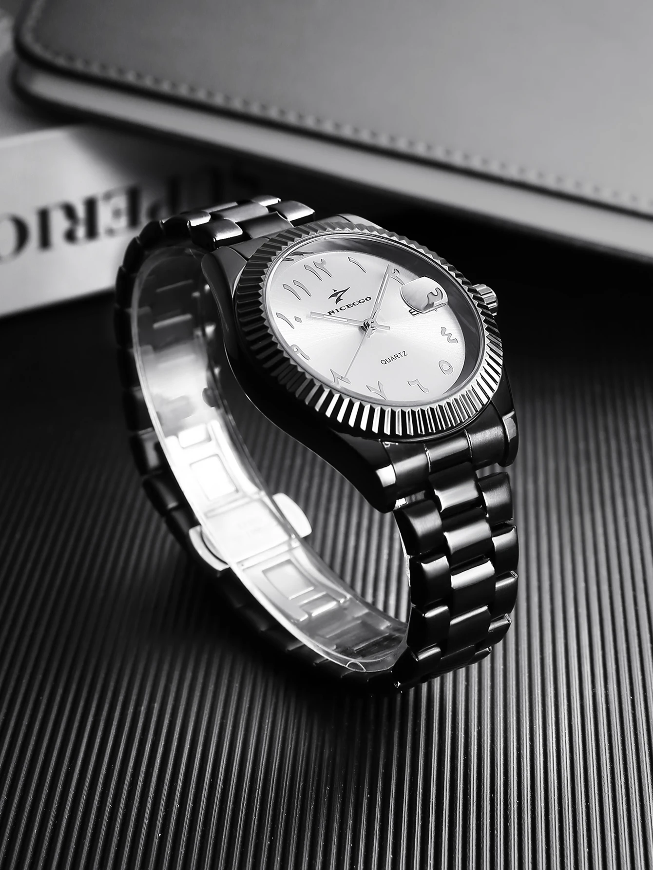 Ricecgo Men's Business Wristwatch with Unique Digital Dial and Calendar Display Function, Exquisite and Stylish Men's Watch for Daily Use in the Workplace