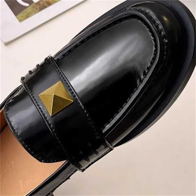 Maxi Rivets Shoes for Women Round Toes Leather Zapatos Mujer Sewing Lines Low Heels Shallow Female Loafers Studs Chassure Femme