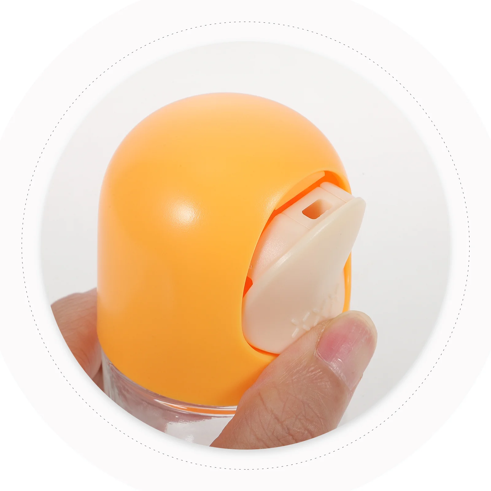 

Kitchen Glass Spice Jar Small Seasoning Bottle Button Control Salt Dispenser Practical Leak-Proof Kitchen Container