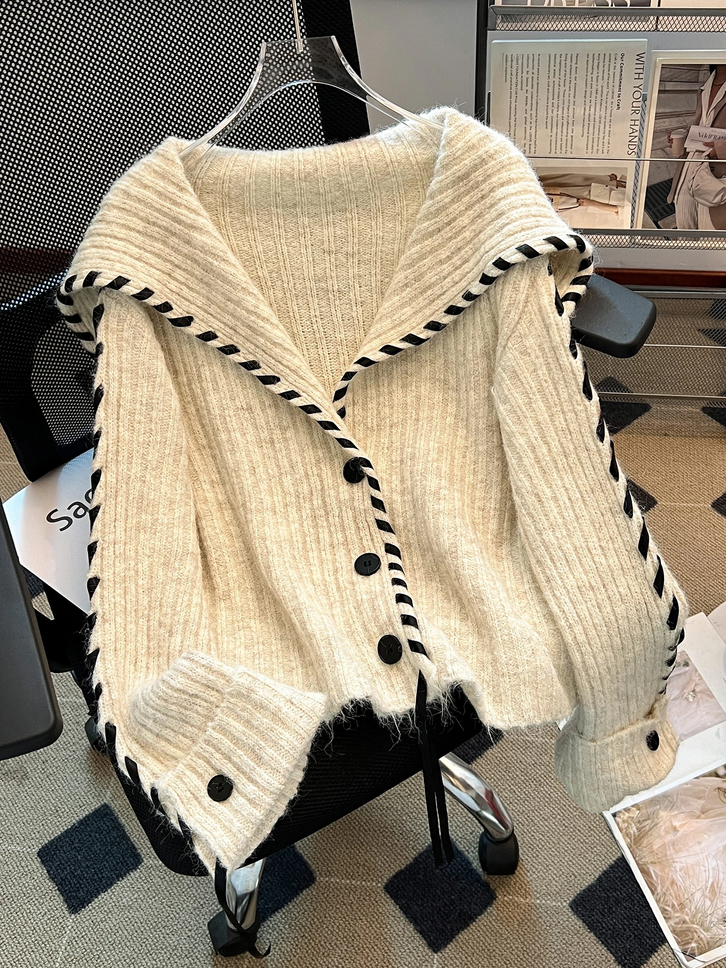 

V-neck Knitted Sweater Korean Style Antumn Winter New Splicing Long Sleeve Cardigan Casual Loose Single Breasted Warm Coats