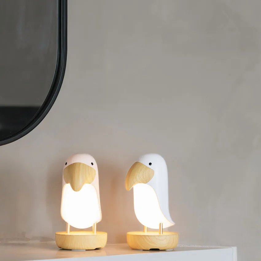 Đèn LED Con Chim Toucan Đèn Ngủ Bắc Âu Hiện Đại Bàn Đèn USB Nhà Luminaria Phòng Lampe Học Chiếu Sáng Trong Nhà Mờ Trang Trí Phòng Ngủ