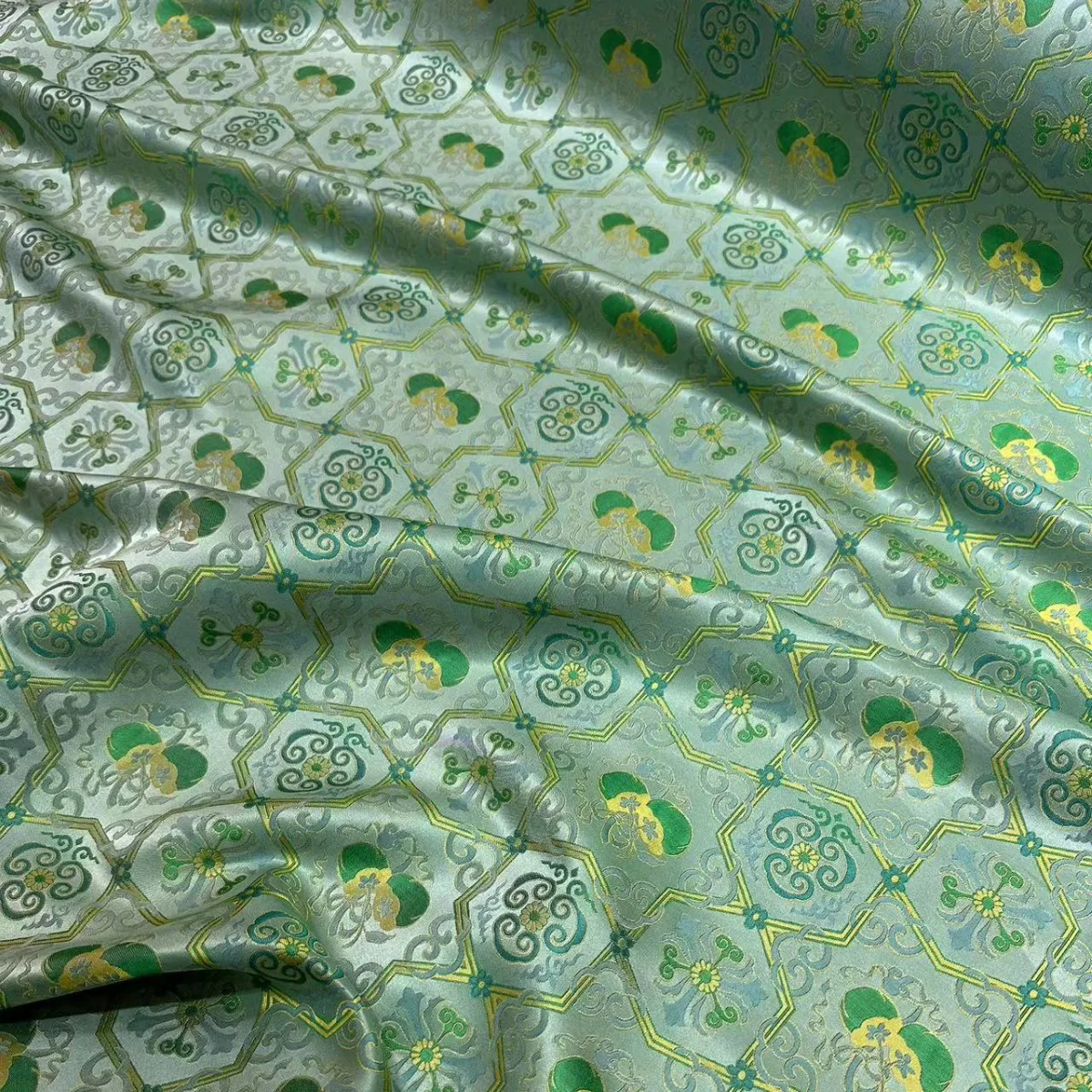 Green Interwoven Brocade Blended Song Dynasty 30 Silk 42 Momme140 Door Width New Chinese Coat Bed Cover Cloth Fabric