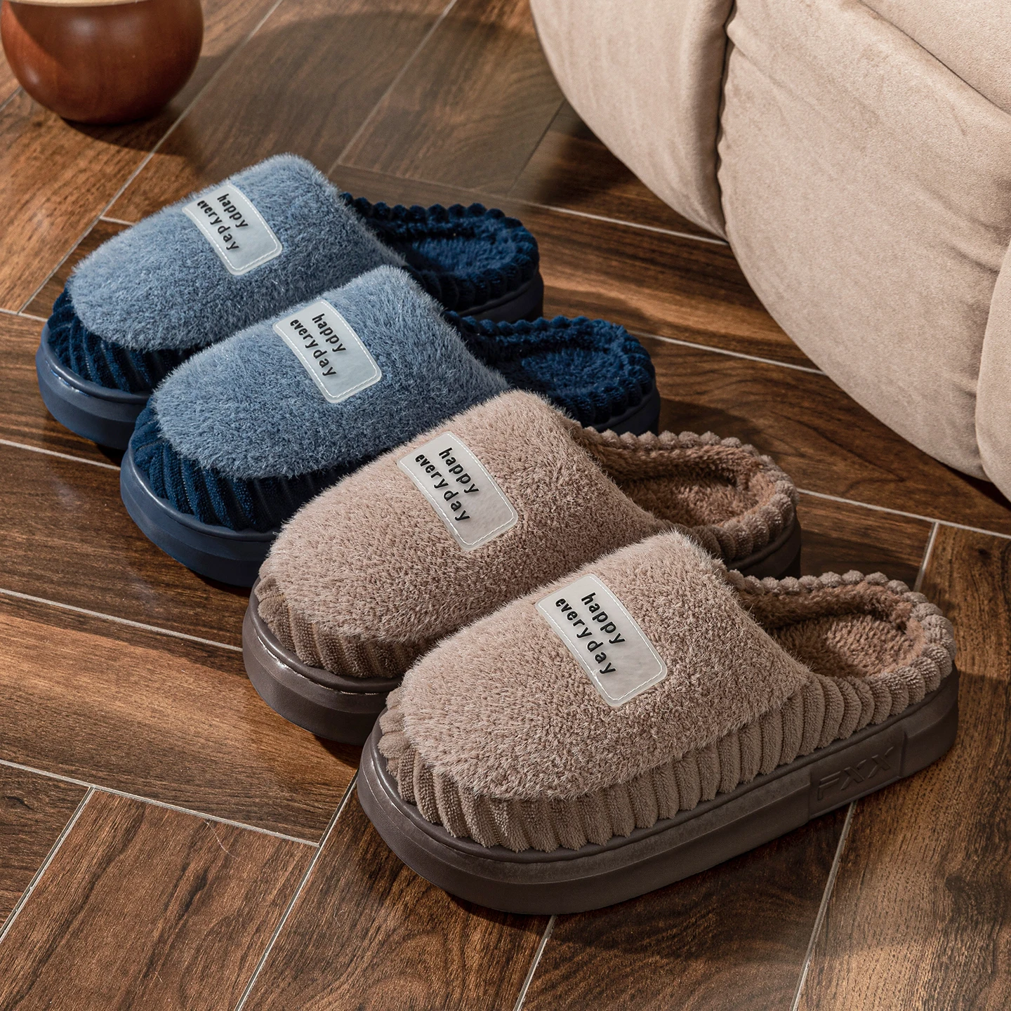 Winterwarme Hausschuhe für Damen und Herren, dicke Plüsch-Plateauschuhe aus EVA, leise, rutschfest, für drinnen und draußen, gemütliche Schlafzimmer-Pantoletten – Detail 2