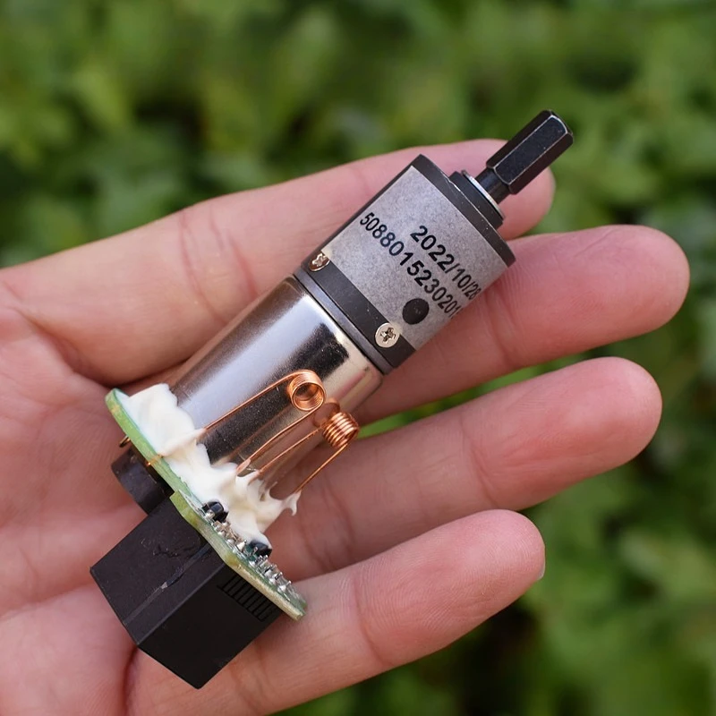

Micro 20mm Diameter Metal Planetary Gear Motor DC 6V-12V 71RPM Large Torque Compensatory Carbon Brush with Aluminum Alloy Shell