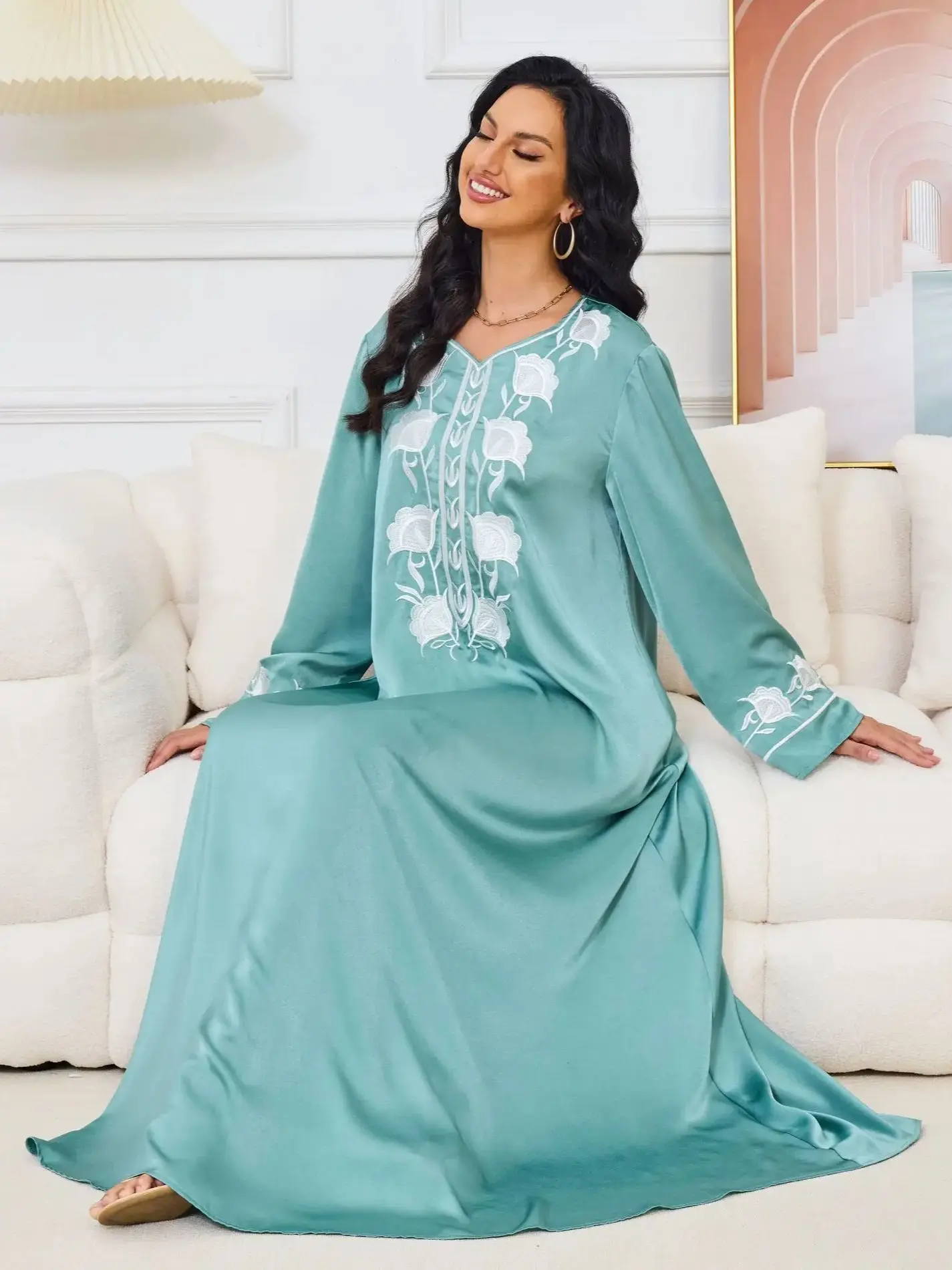 

Ramadan Fashion Flower Embroidery Muslim Dress female big swing Silky Islamic Kaftan Robe Musulman Abaya wy1871