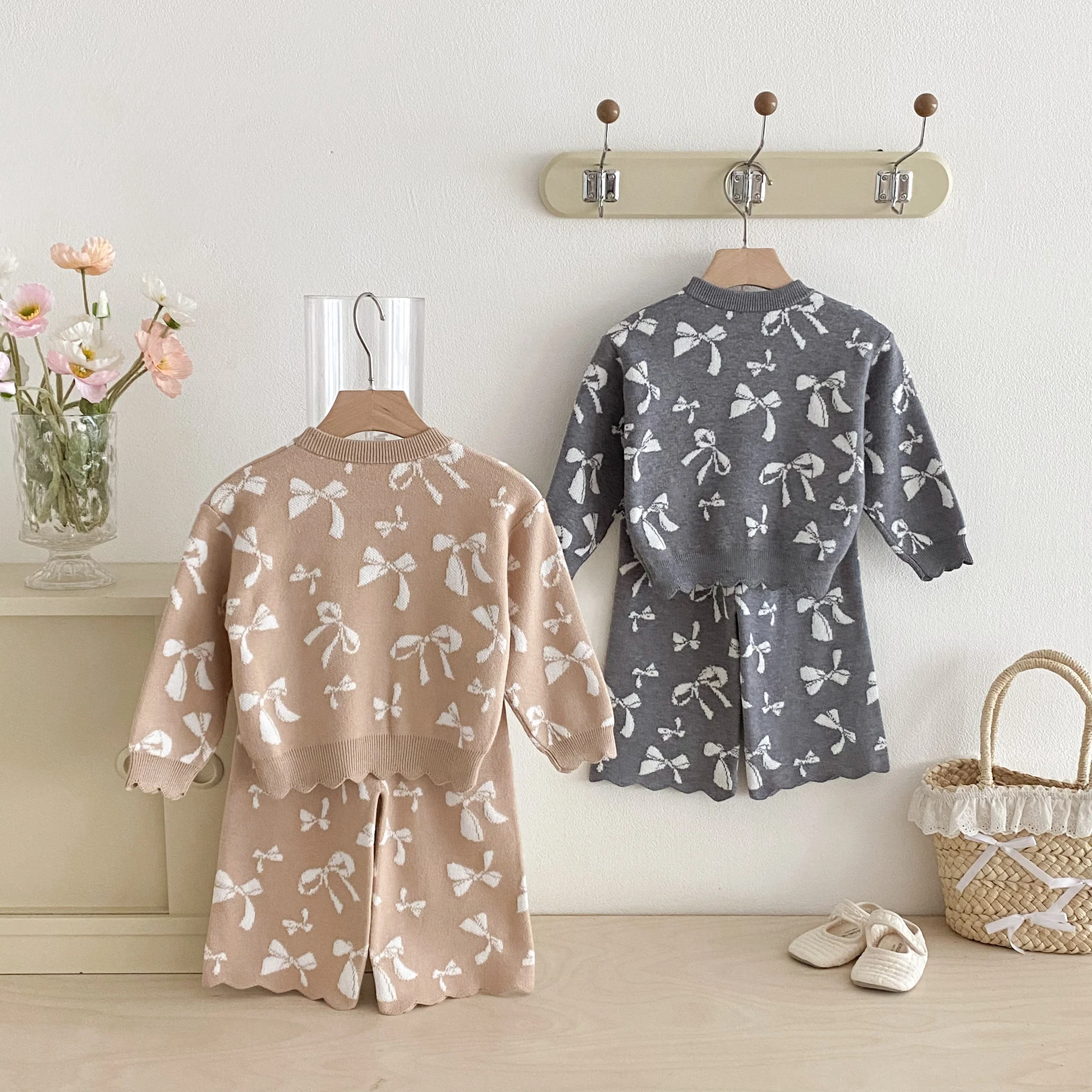 Baby Girl Sweater Set for Autumn and Winter, a Two-Piece Wide-Leg Knitted Set with Full Printed Bows for Baby Girls