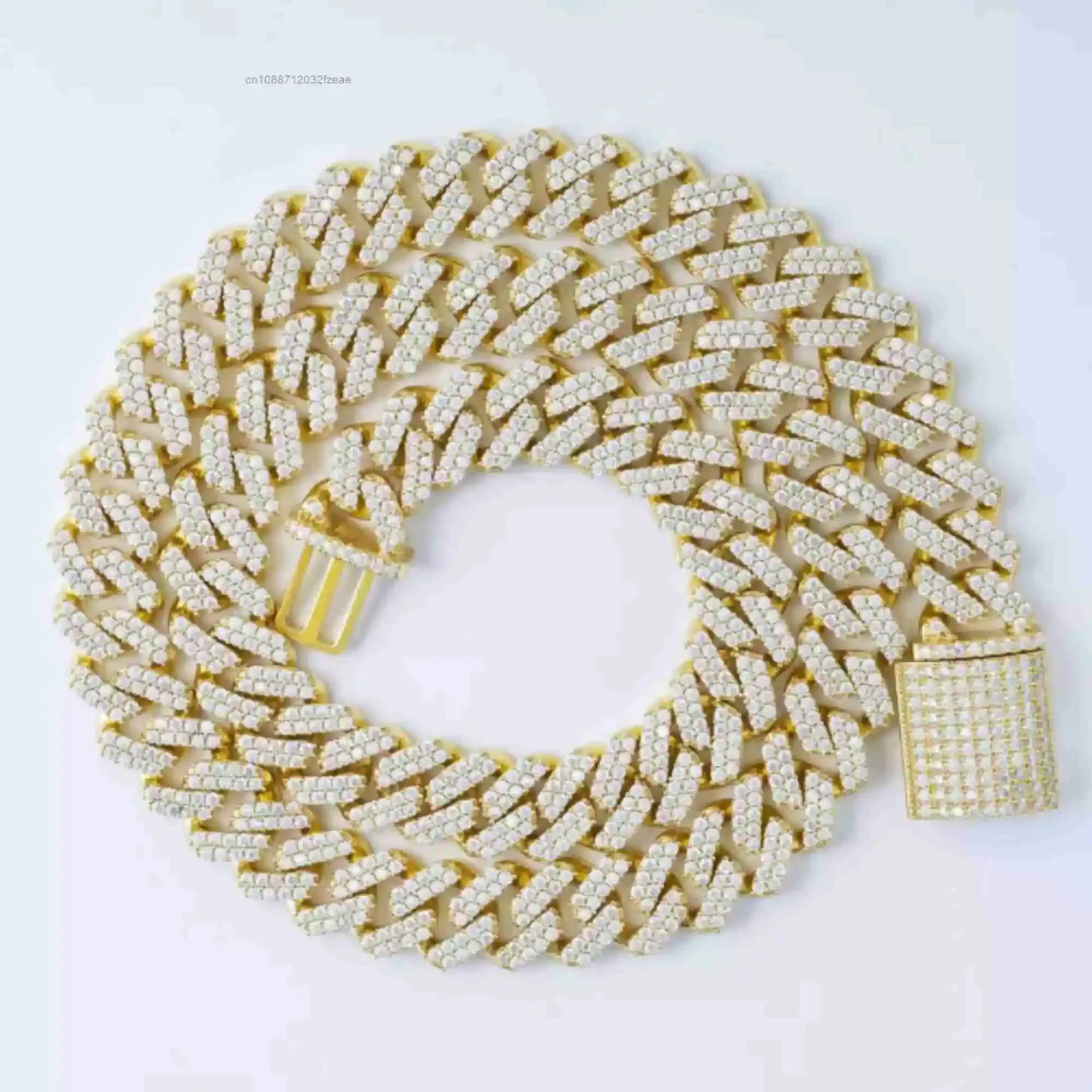 Luxury Handcrafted Moissanite Cuban Link Necklace Fashion Hip Hop Jewelry with Premium Diamond Style Finish.
