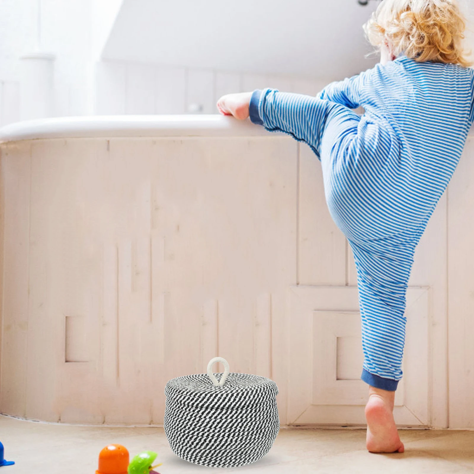 

Multifunctional Cotton Rope Storage Basket with Lid Desktop Woven Organizer Baskets Stationery Snacks Holder