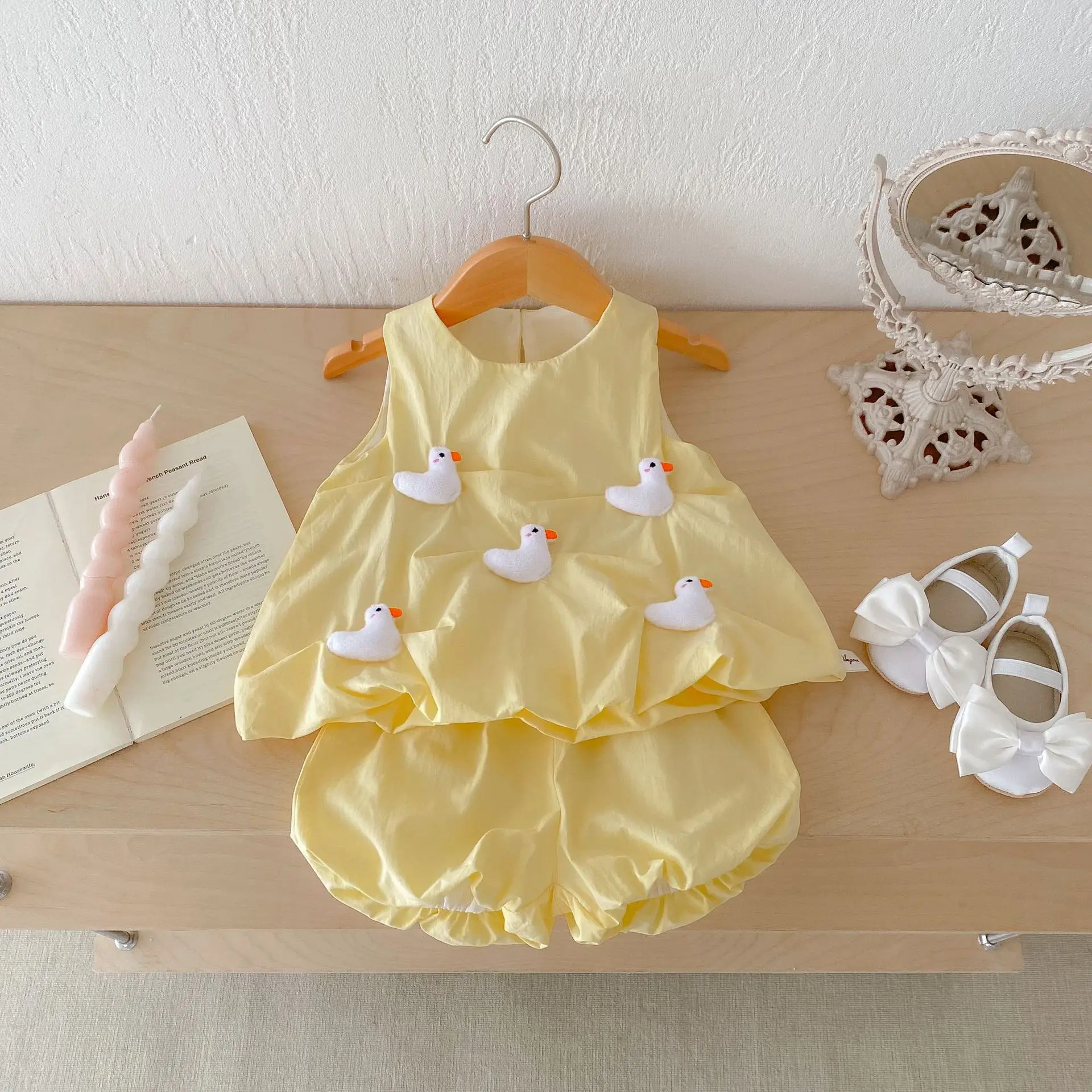 2psc Summer Newborn Infant Baby Girls Waistcoat + Shorts Cute Duck Doll Sweet Set Sleeveless Bow Kids Fashion Baby Clothing