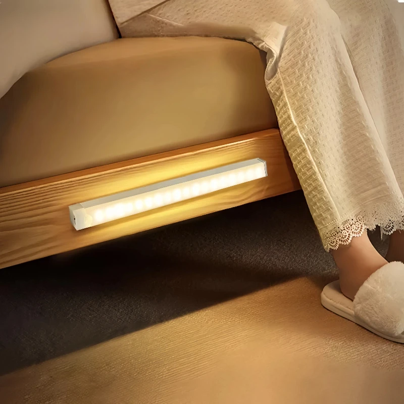 ضوء تحت الكابين عكس الضوء LED محس حركة ضوء الليل USB شحن مصباح التعريفي المغناطيسي لدرج خزانة السرير