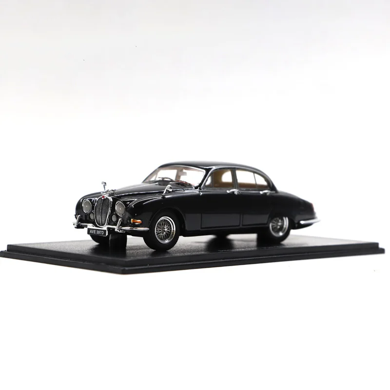 

Resin 1:43 Scale Jaguar S-Type 3.4 Vintage Car Model Black For Adult Classic Collection Gift Display Souvenir Ornament