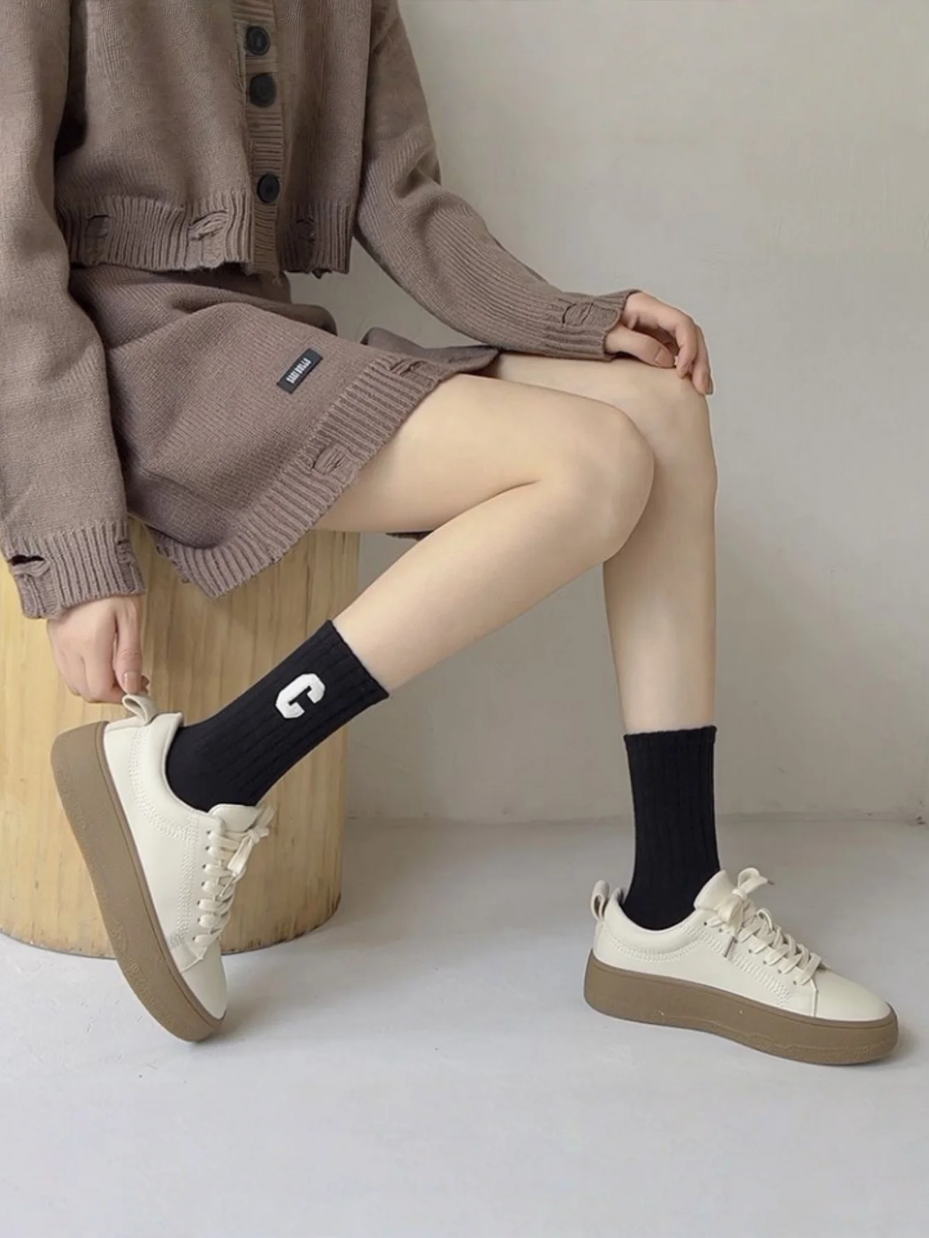 Calcetines de otoño e invierno, modernos, versátiles, con letras, longitud media pantorrilla, estilo universitario, internet-famou