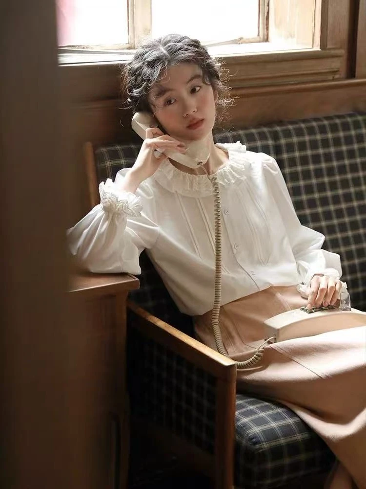 White Petal Doll Collar Long Sleeve Shirt Women's Spring New Style Elegant Sweet Design Sense  Top Women French Style Lo...