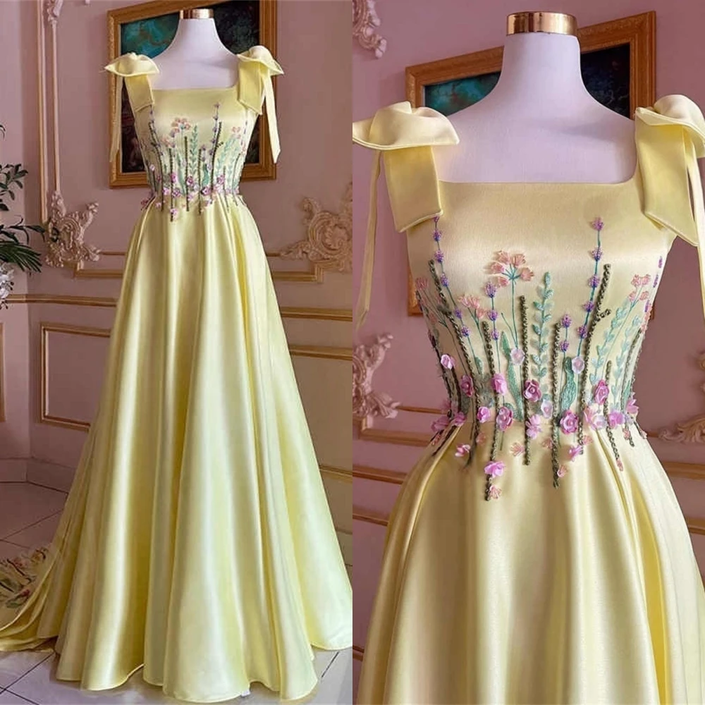 

Customized Graceful Spaghetti Straps Evening Dress and Classic Satin Special Occasion Gowns and Delicate Appliques Prom Dresses