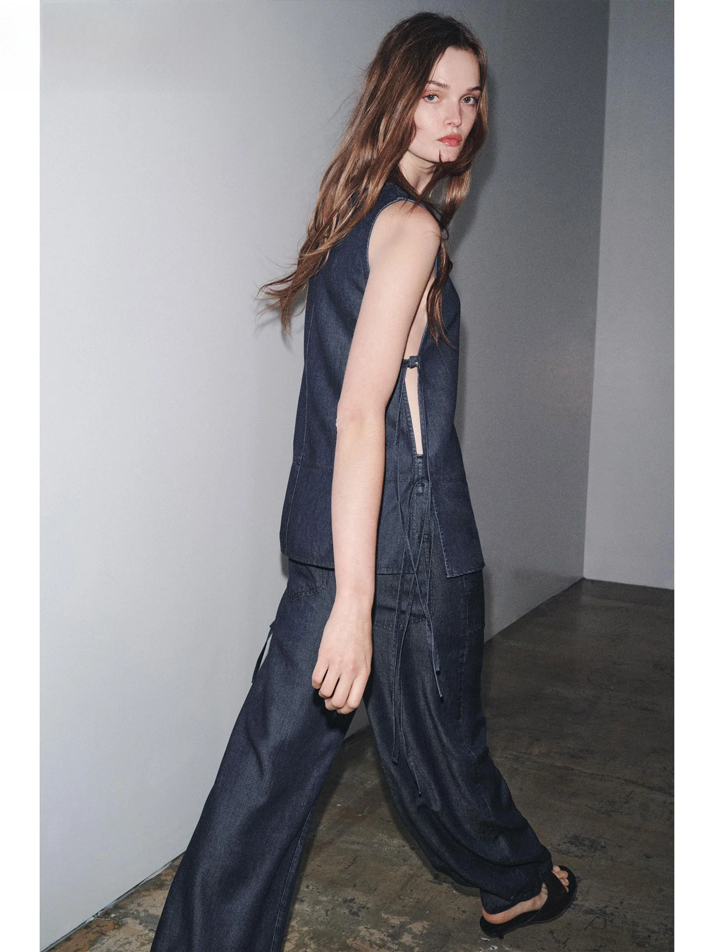 ZAPRHA 2025 가을 패션 다용도 중간 허리 크로스 스트랩 캐주얼 데님 롱 팬츠 여성용 루즈핏 탄력 허리밴드