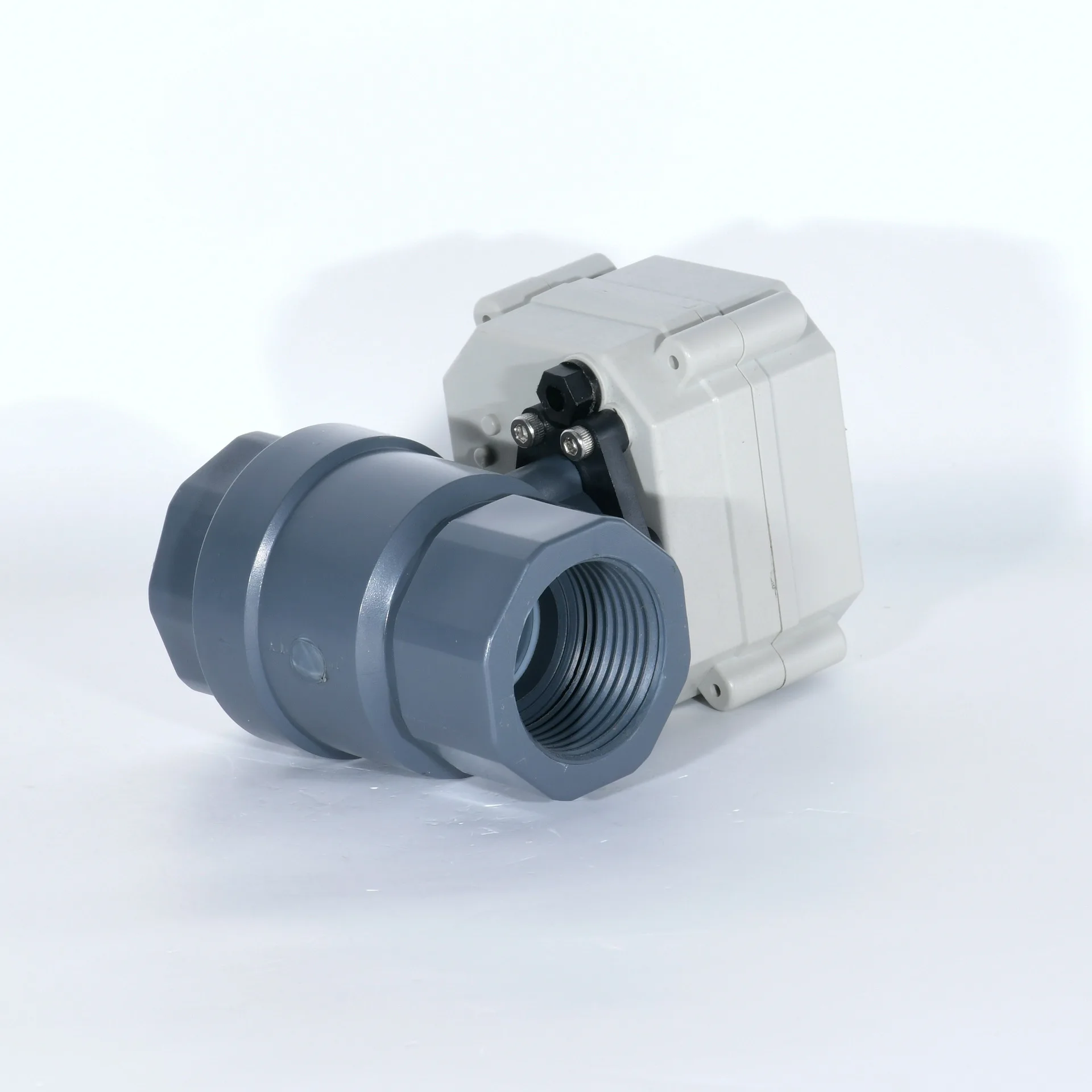 

Миниатюрный электрический шаровой кран, электрический ПВХ пластик, устойчивый к коррозии кислотам и щелочам DN25