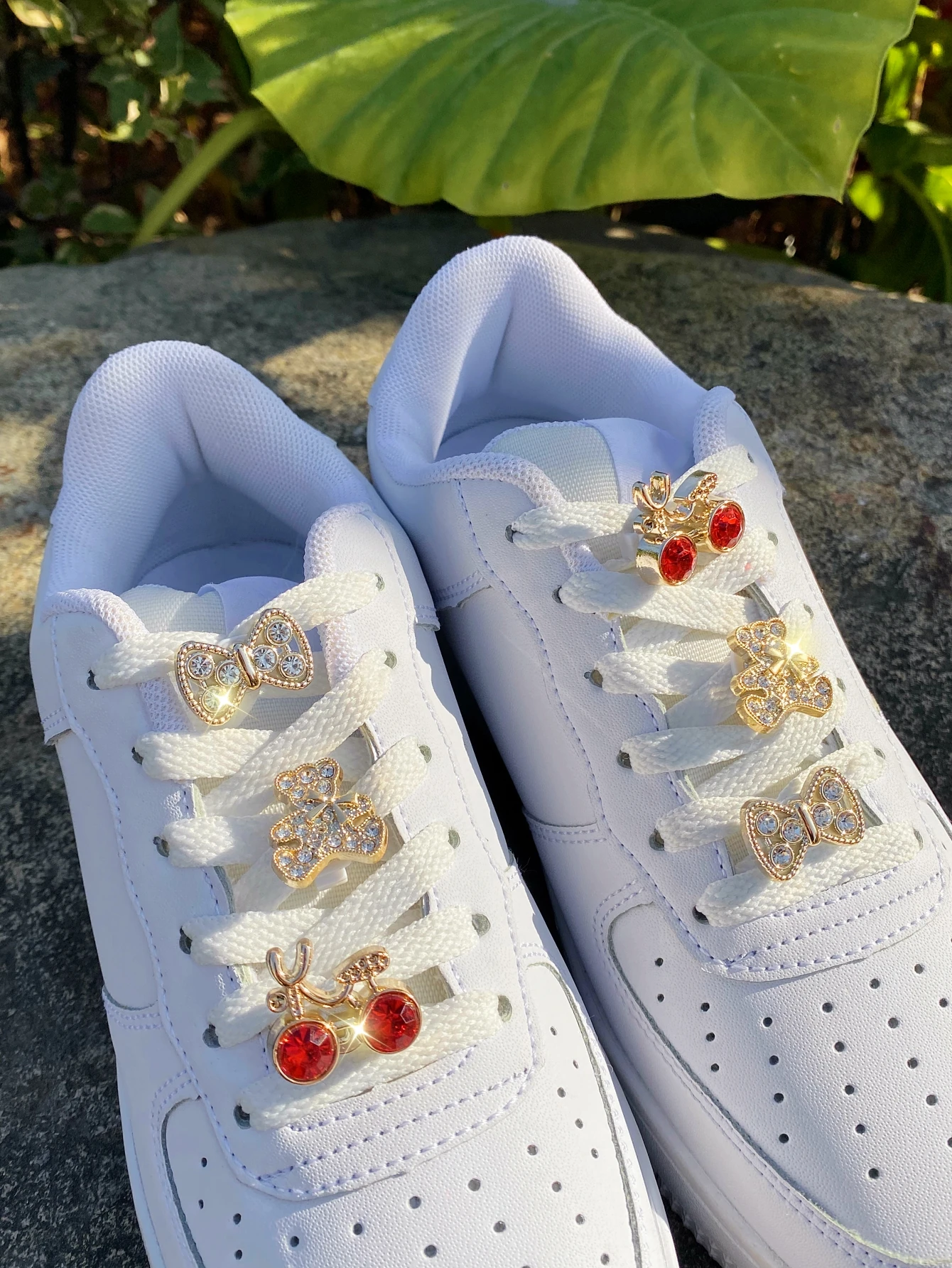 6 fashionable (bows, bears) and other shoe accessories - easy-to-install detachable DIY decorations for custom canvas shoes, sne