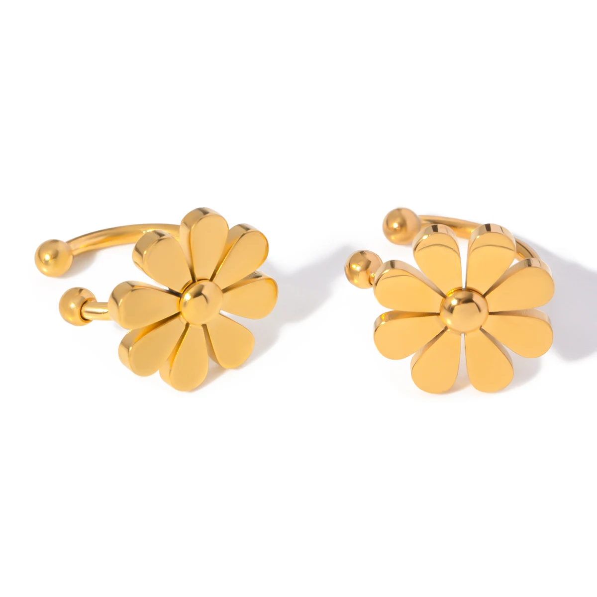 Light Luxury 18K PVD Eight-petal Flower Small Daisy Ear Clip Summer Gold Color Stainless Steel Women Statement Jewelry