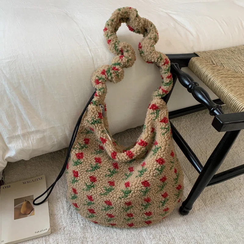 

Versatile large-capacity Korean-style tote bag for women2025New Winter Super Popular Fair Isle Lamb Wool Shoulder Crossbody Bag