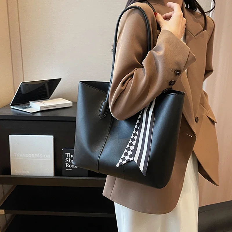 Daily Commuting To Work Large Capacity Tote Bag Women\'s Versatile One Shoulder Bag White Collar Handbag Student School Bag