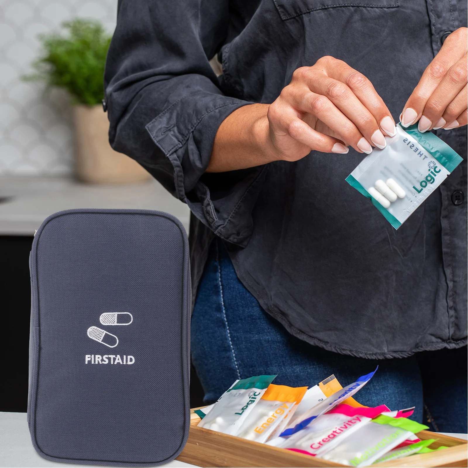حقيبة طبية كبيرة محمولة من قماش أكسفورد للإسعافات الأولية للسفر والتخييم والمشي لمسافات طويلة وحقيبة تخزين الأدوية حاوية محمولة #2