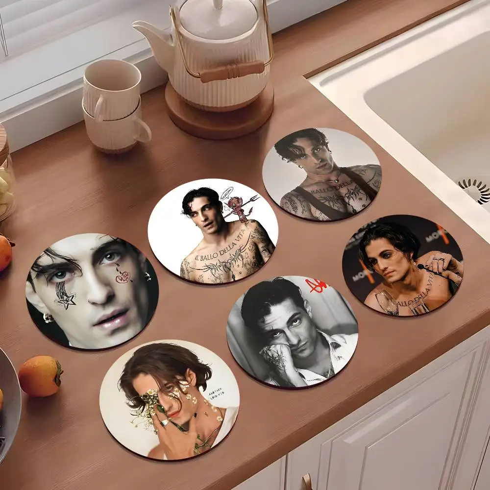 1pc D-Damiano David Funny Wooden Coaster Colour Printing Cup Mat Home Desk Decoration Gifts