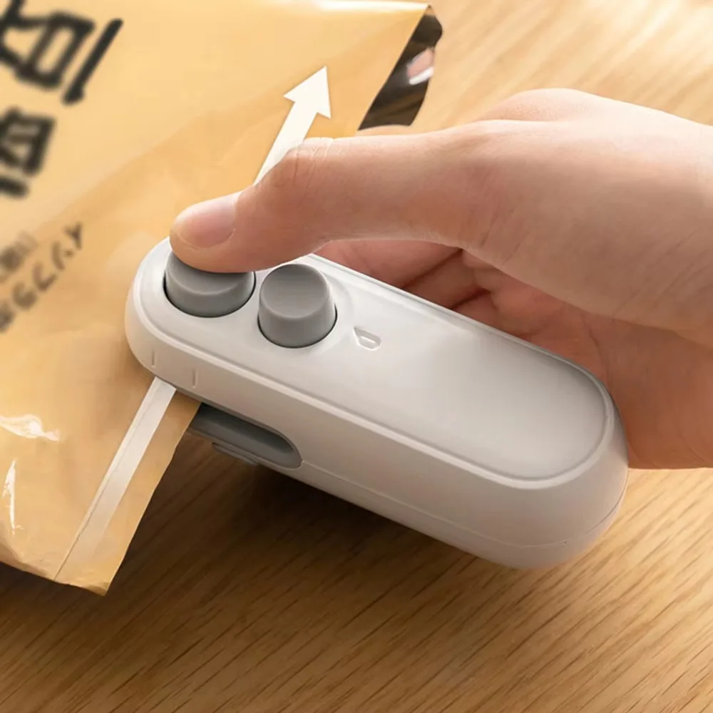 

2 in 1 Mini Heat Bag Sealing Machine Rechargeable Moisture-Proof Snack Packaging Heat Sealer Handheld Magnetic