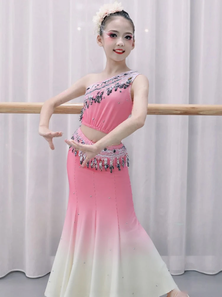 

Children's Dai Dance Costume New Style Female Ethnic Performance Skirt Clouds in the South Solo Dance Dress