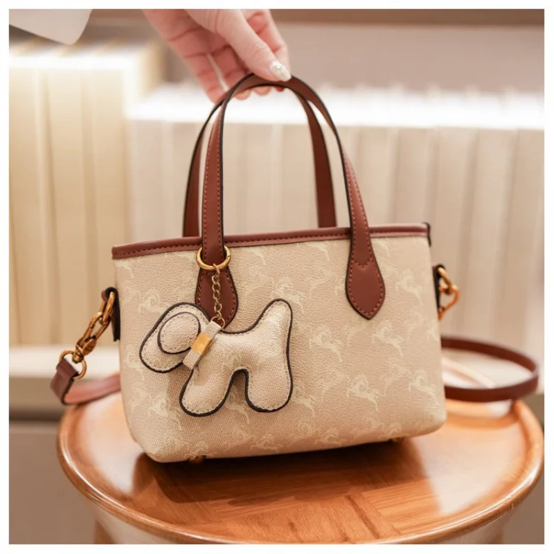 Bolsa tote feminina de camada superior feita de couro de vaca com moda malta vintage leve e macia estilo diário