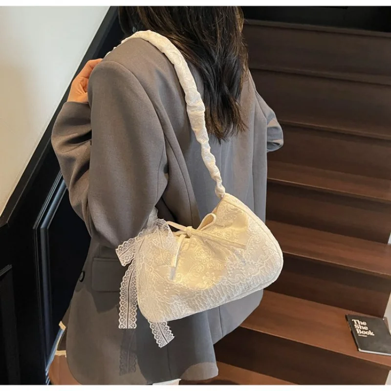 Trendy Commuter Crossbody Bag For Women Featuring A Simple Vintage Design And Leather Material