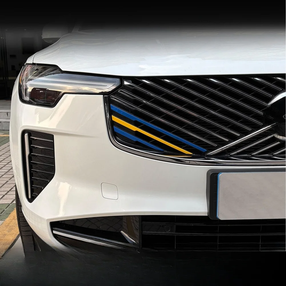 

Декоративная накладка на решетку радиатора XC60 с флагом Швеции, легко клеится и снимается, индивидуальная форма, подходит для Volvo XC60 2026