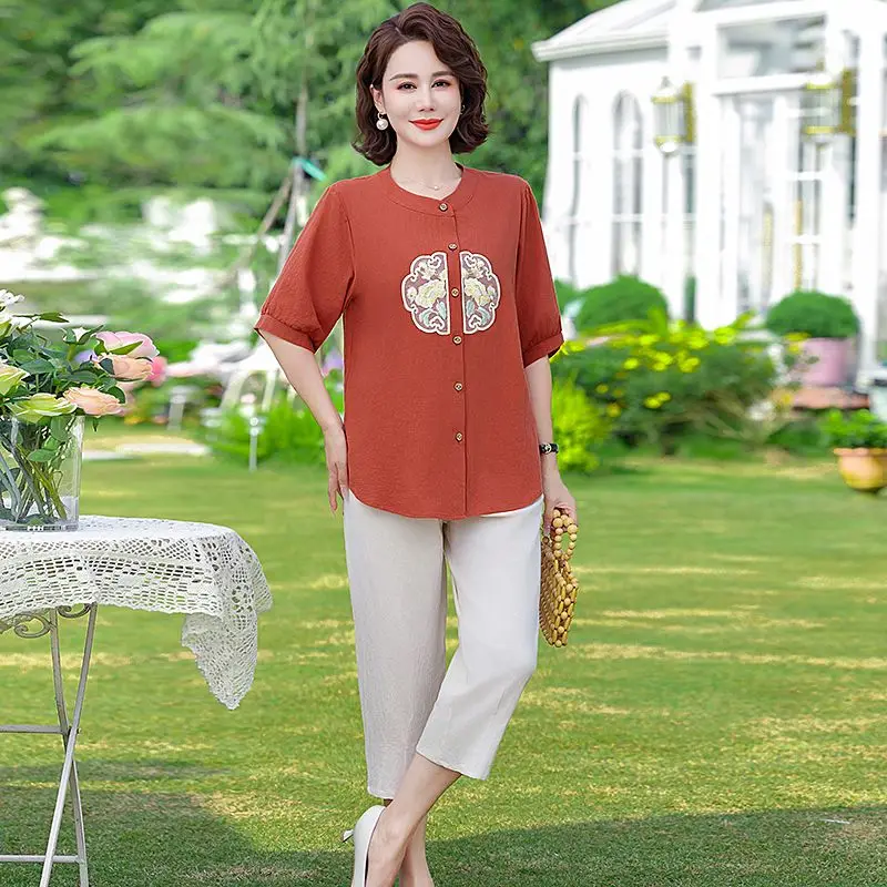 قميص عصري جديد للقميص بأكمام قصيرة على الطراز الصيني