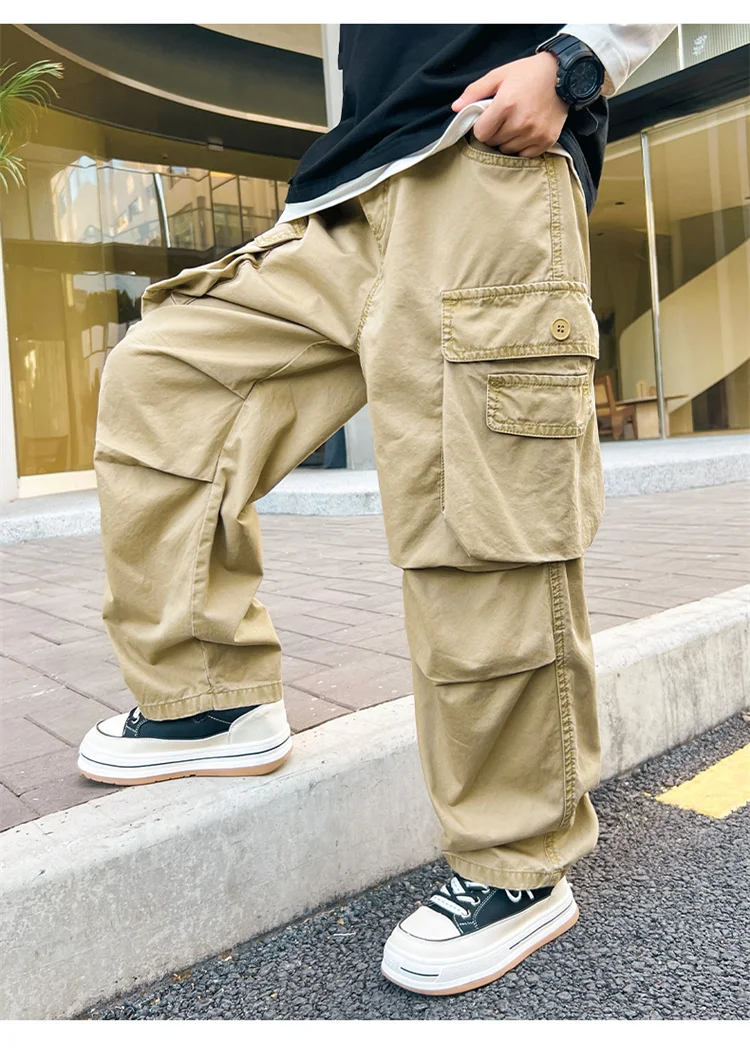 Kinder Cargo-Hose in Schwarz-Khaki mit Taschen für Jungen im Alter 5-14 Jahre, Baumwolle, Y2K-Stil, gerade geschnitten. – Detail 6