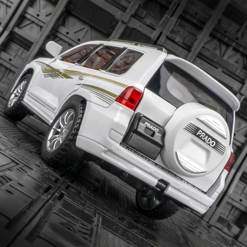 Para puertas de coche modelo de vehículo todoterreno de aleación Toyota Prado 1:24 y maletero del capó del motor se puede abrir detalles ricos mano de obra fina