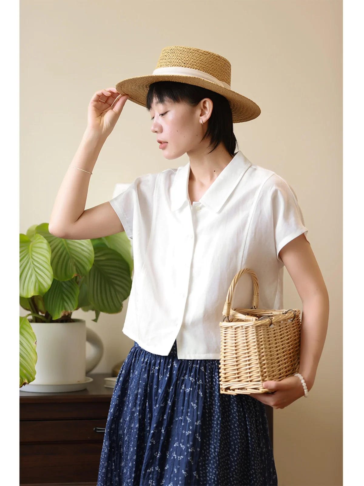 

Lightweight Linen Silk ort Sve irt Women's Vintage Turn-down Collar White Summer New High Waist ort Length Top