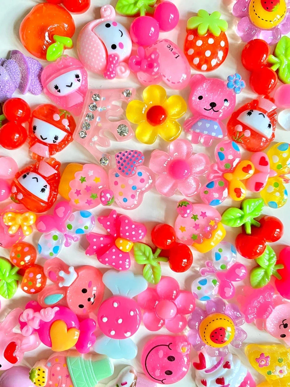 50 adet/20 adet/30 adet tırnak sanat Charms Rhinestones sakızlı ayı/şeker 3D Kawaii tırnak süslemeleri karikatür reçine manikür aksesuarları