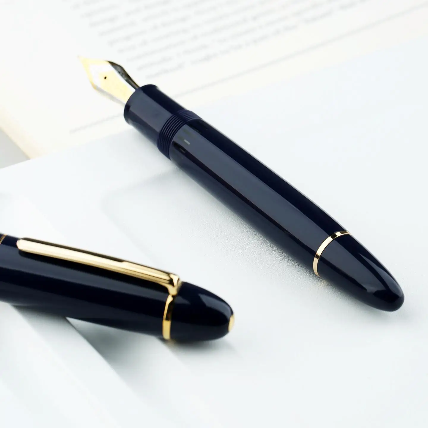 MAJOHN Final Craftsman P141 Pen Metal Copper Piston Ink Absorption 8 # 40 Sun Tip, Dual Color Pen Tip Lightweight Resin Pen Body