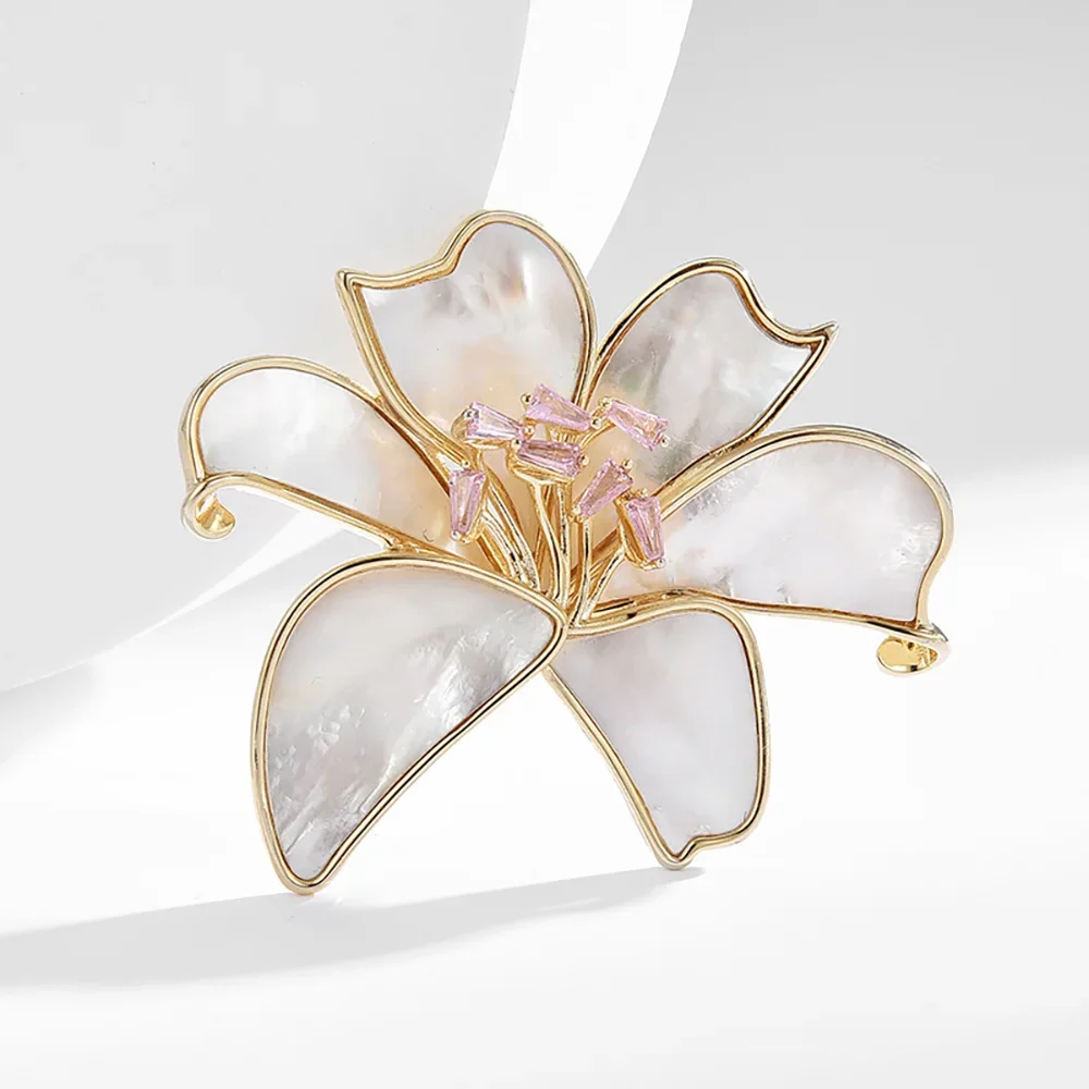 white lily Flower Brooch for Women Brooches Elegant Clothes Pins ladies High Quality Jewelry Wedding bridesmaid Accessories Gift