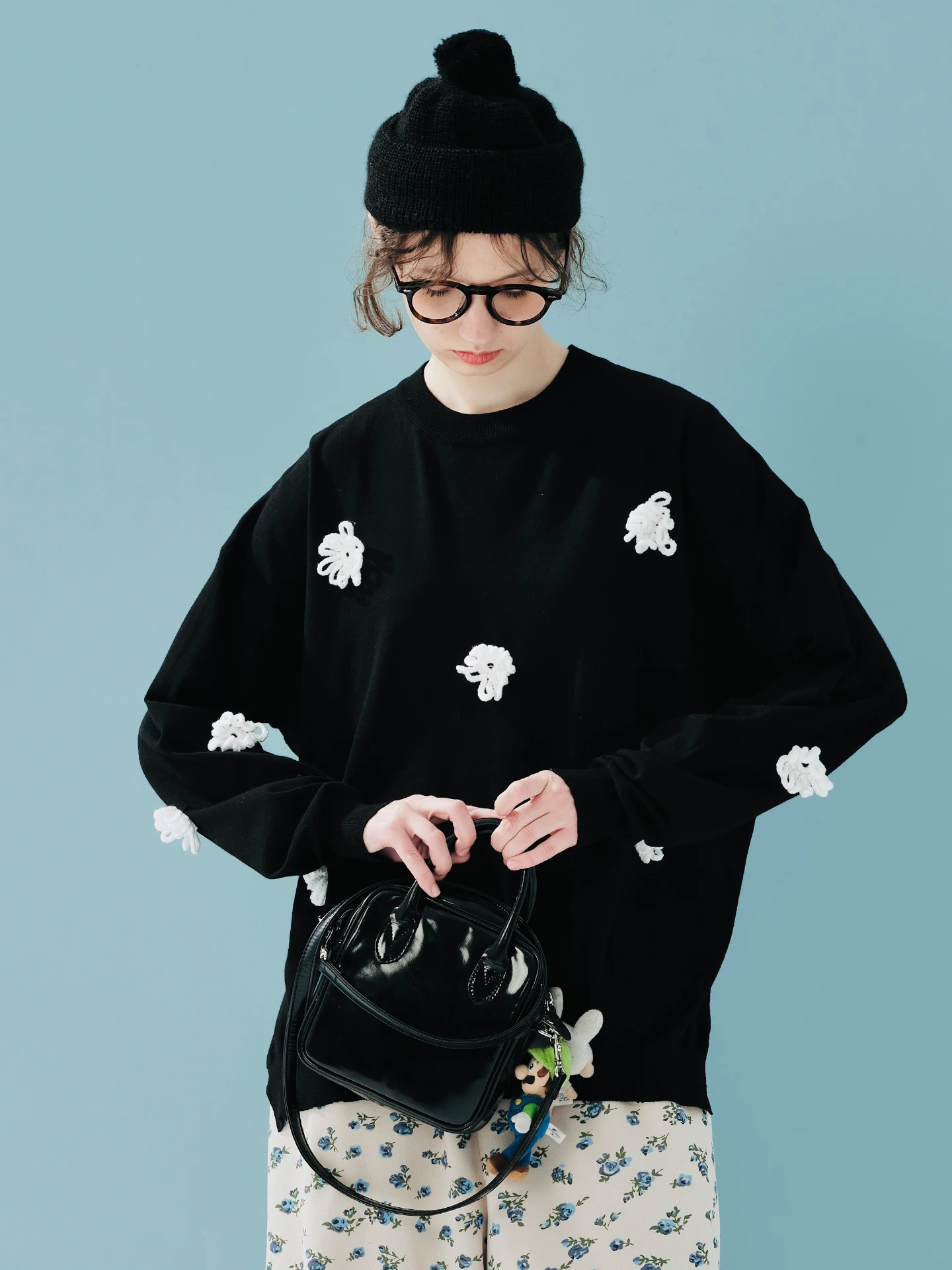 

imakokoni 2025 AW Japanese-Style Versatile Knitwear - 3D Wool Flower Design Warm Pullover Sweater 244885