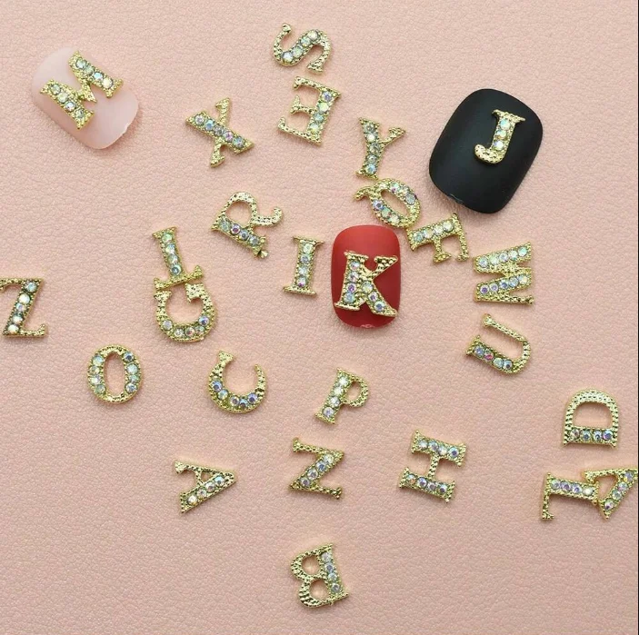 26 pz/pacco dalla A alla Z a forma di alfabeto argento strass decorazione per unghie giapponese coreano adatto saloni per unghie per donne e ragazze