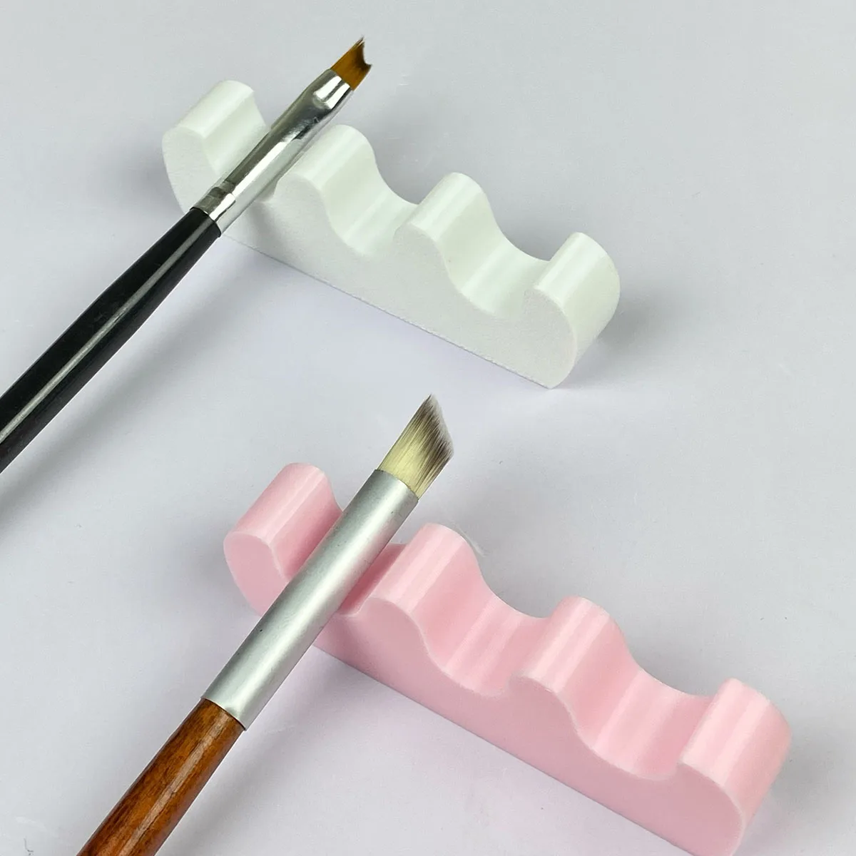 Nail Art Brush Holder Stand 3 Grids Nail Painting Pen Holder Manicure Pen Rest Stand Shelf Display Manicure Tools