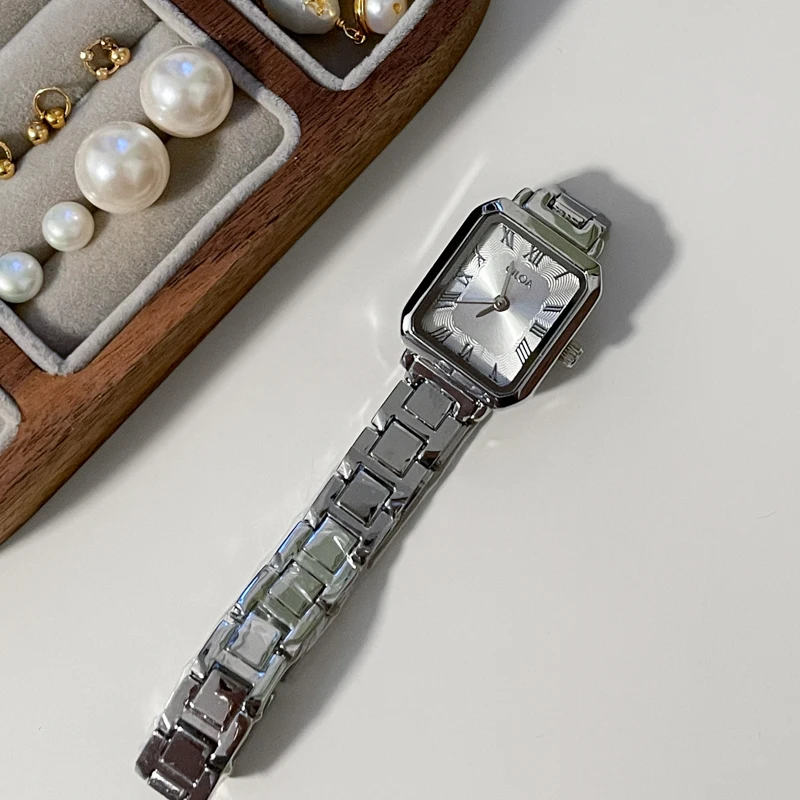 Reloj redondo verde CILOA, marca de lujo ligera para mujer, auténtico 2025, nueva tendencia, moda informal, reloj de cuarzo resistente al agua de alta calidad