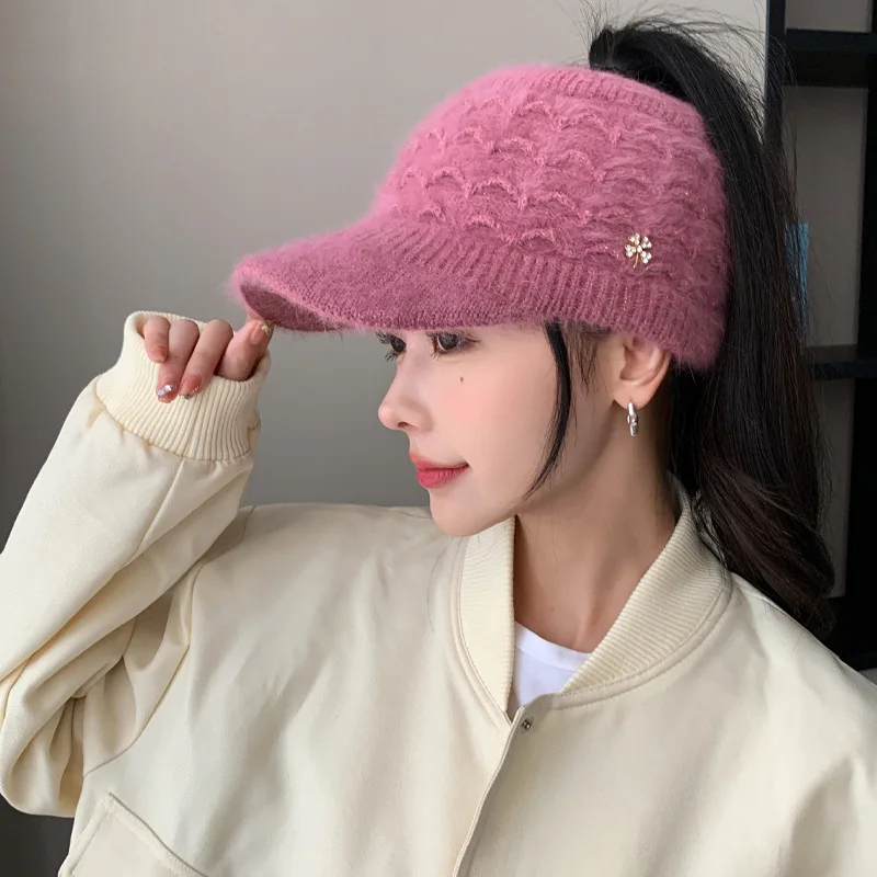 Spring and Autumn Women\'s empty top padded warm duck tongue cap cold knitted wool cap fashion knit cap horsetail cap