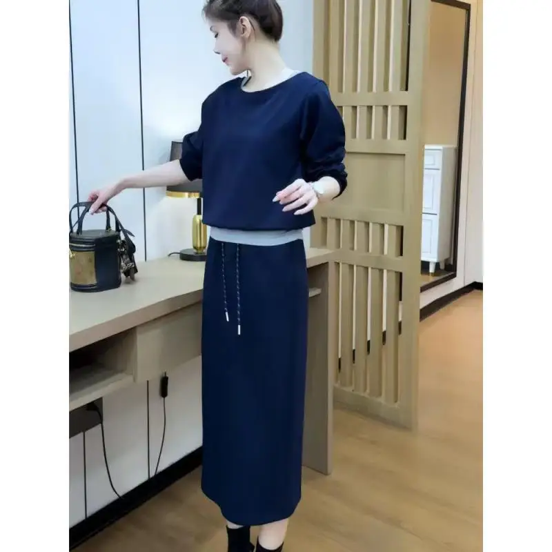 

Женский комплект свитера и юбкой ранней осени, новинка 2025 года, модный топ с круглым вырезом и юбка, комплект из двух предметов, женские наряды, блейзер Femme