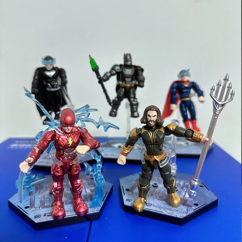 

New Original Armored Batman Black Superman The Flash Aquaman Justice League Splicing Blind Box Cool Action Figures Toys Model