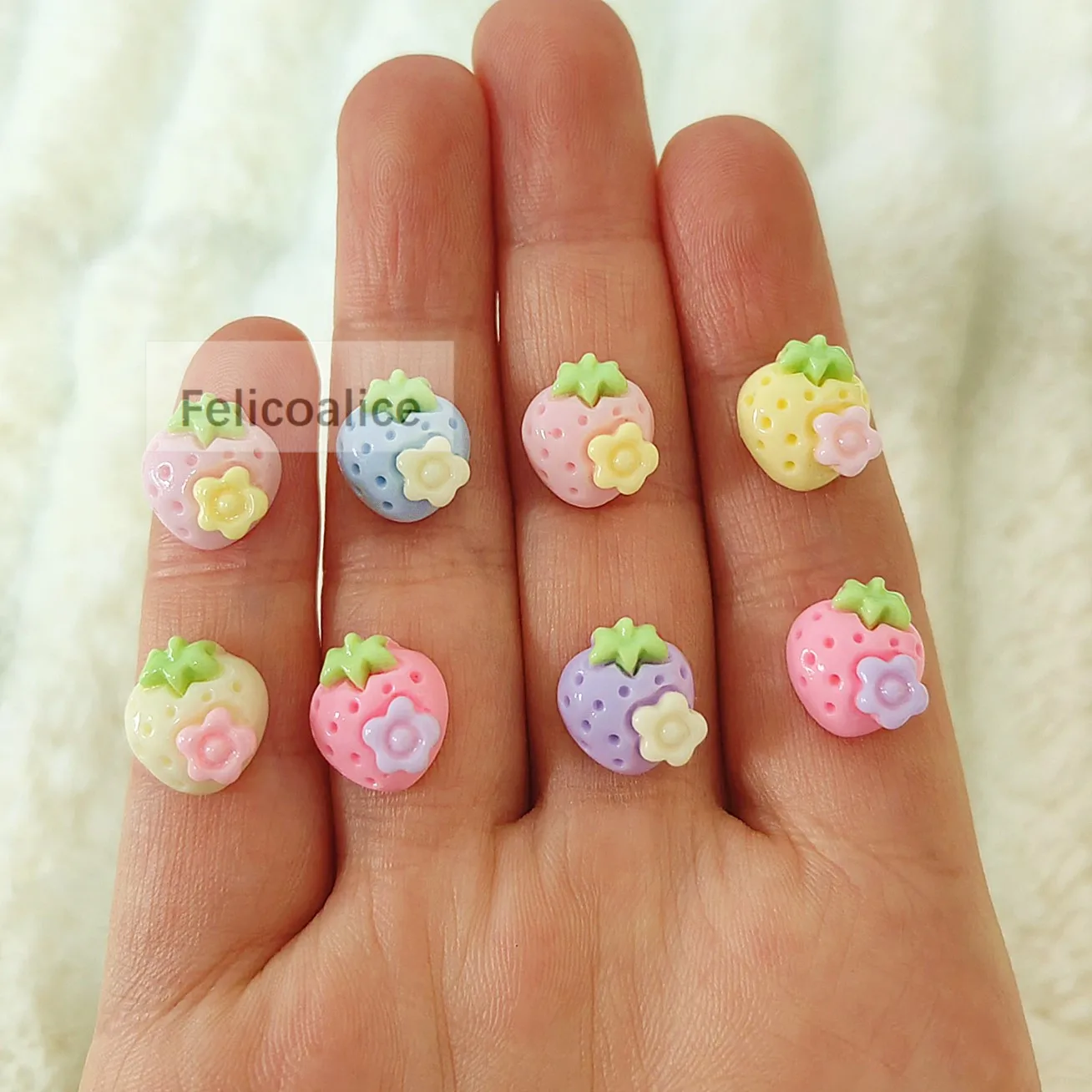 30Pcs New Cute Resin Mini Small Strawberry Flower Flat Back Ornament Jewelry Making Manicure Hair Wear Accessories 7mm*9mm view 6